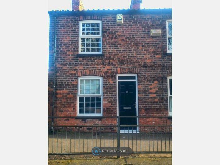 2 Bedroom End Of Terrace House To Rent In Hallgate, Hull HU16