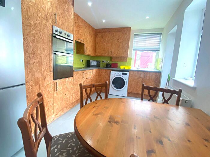 4 Bedroom Private Halls To Rent In Balmoral Road, Lancaster, LA1