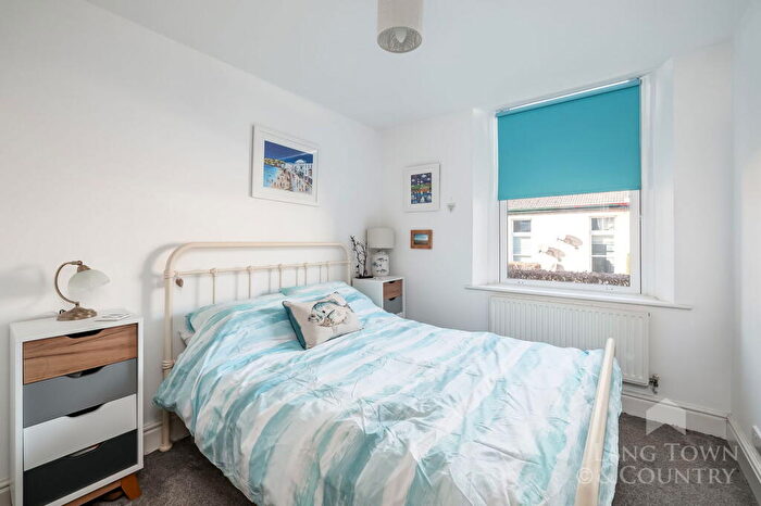 3 Bedroom End Of Terrace House For Sale In Constance Place, Millfields, Plymouth, PL1