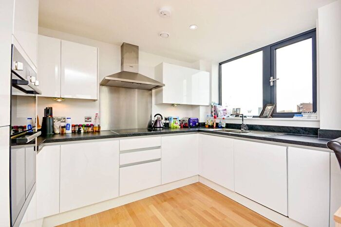 2 Bedroom Flat For Sale In Jubilee Heights, Greenwich, London, SE10