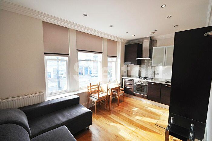 2 Bedroom Flat To Rent In Holloway Road, London, N7