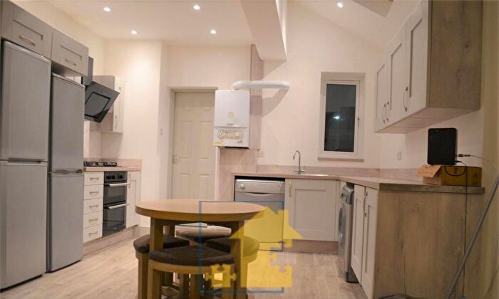 6 Bedroom Terraced House To Rent In Rose Cottages, Selly Oak, B29