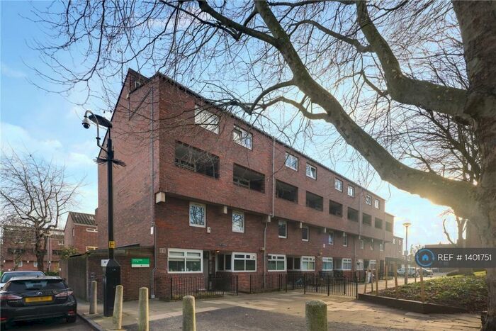 3 Bedroom Maisonette To Rent In Holland Walk, London, N19