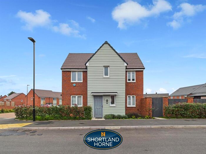 3 Bedroom Detached House To Rent In Ashorne Close, Coventry, CV2