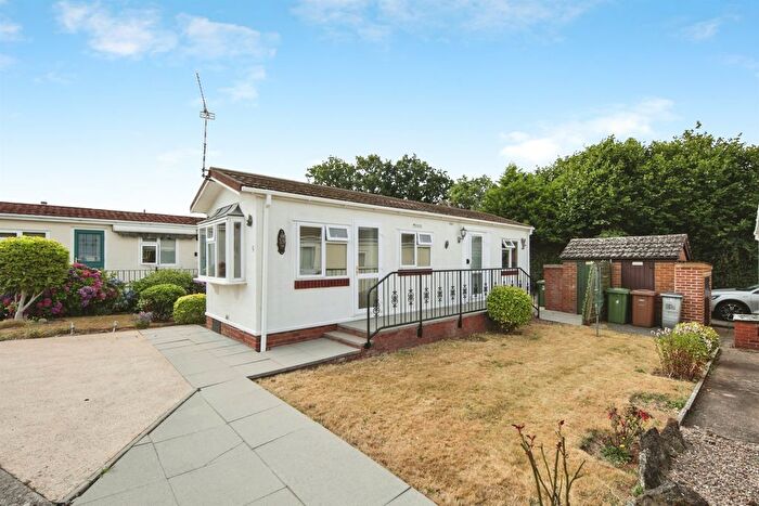 1 Bedroom Park Home For Sale In Eaves Green Park, Meriden, CV7