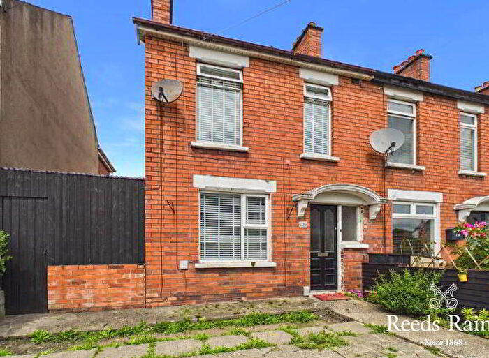 3 Bedroom End Of Terrace House For Sale In Connsbrook Avenue, Belfast, BT4