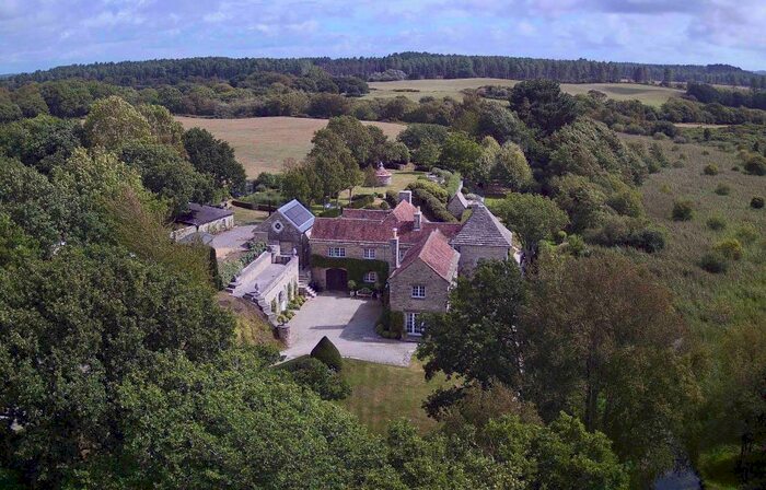 5 Bedroom Detached House To Rent In Nr Corfe Castle, BH20