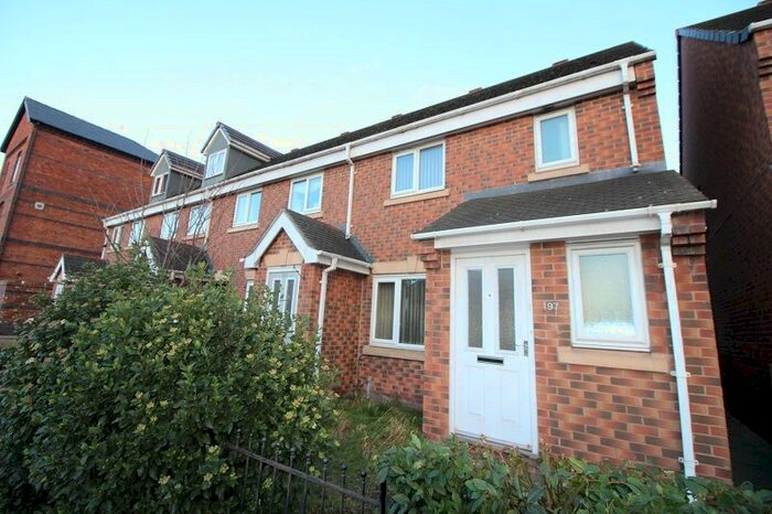 3 Bedroom Mews To Rent In Gresty Road, Crewe, Cheshire, CW2