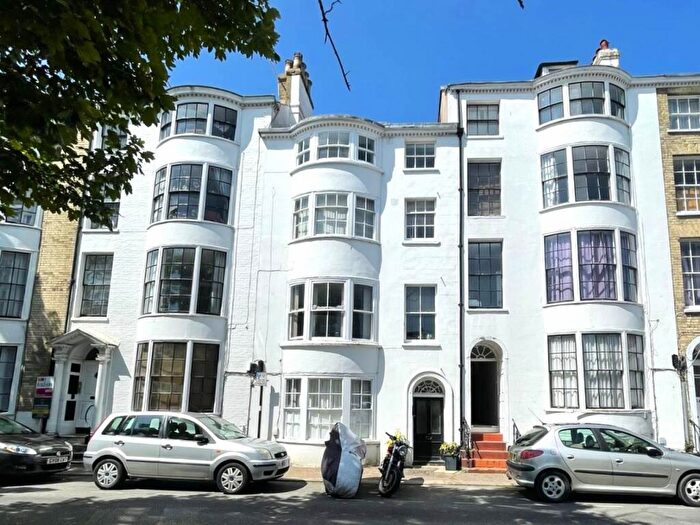 1 Bedroom Flat To Rent In Bedford Row, Worthing, West Sussex, BN11