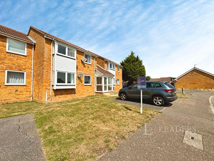 1 Bedroom Apartment For Sale In Havering Close, Clacton-on-Sea, Essex, CO15