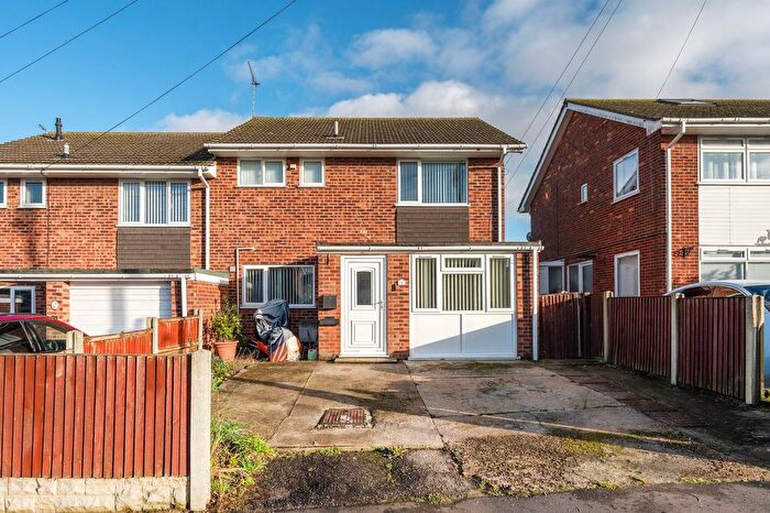 4 Bedroom End Terrace House For Sale In Oxnead Drive, Caister-On-Sea, NR30