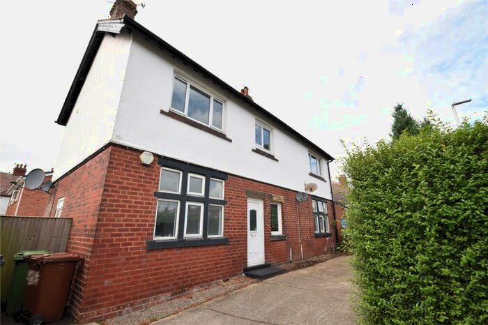 3 Bedroom Apartment To Rent In Lidgett Lane, Leeds, LS8