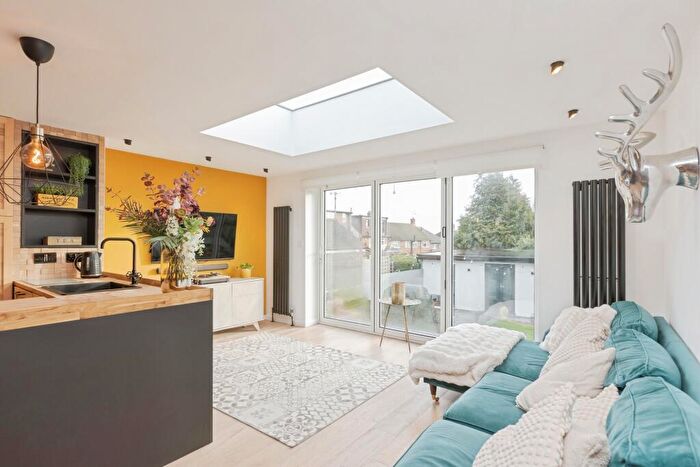 2 Bedroom Bungalow For Sale In Melrose Crescent, Orpington, BR6