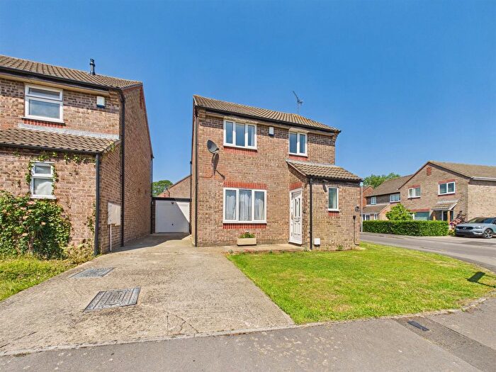 3 Bedroom Detached House For Sale In Littlecote Road, Chippenham, SN14