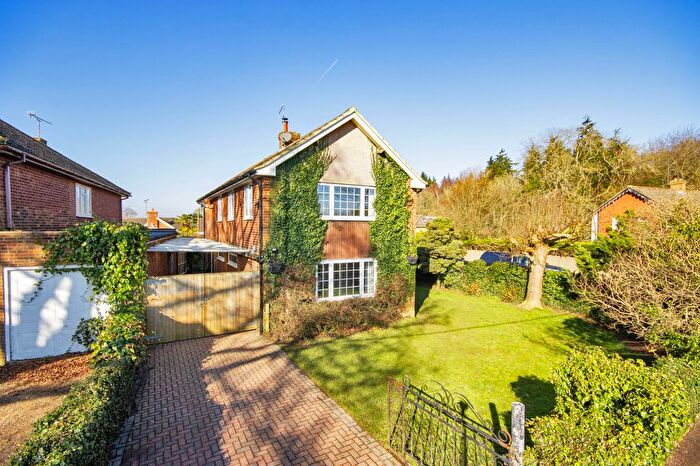 4 Bedroom Detached House For Sale In Warland Road, West Kingsdown, Kent, TN15