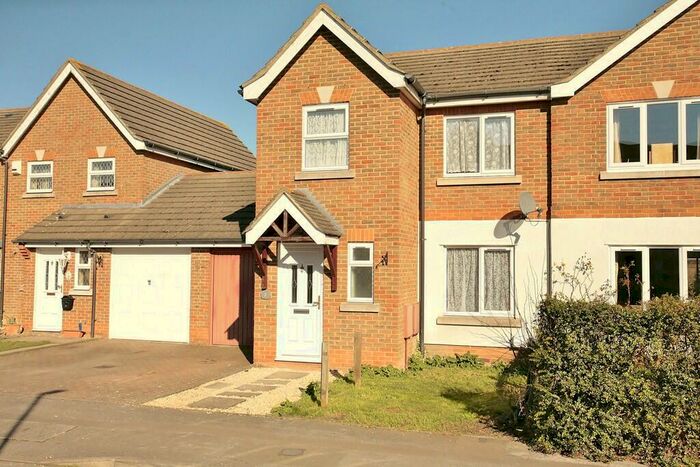 3 Bedroom Terraced House To Rent In Longford Way, Didcot, OX11
