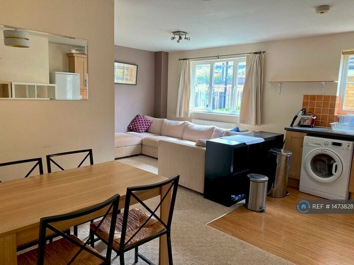 2 Bedroom Flat To Rent In Tower Mill Road, London, SE15