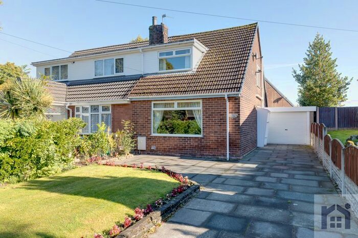 3 Bedroom Semi-Detached House For Sale In Mossy Lea Road, Wrightington, WN6