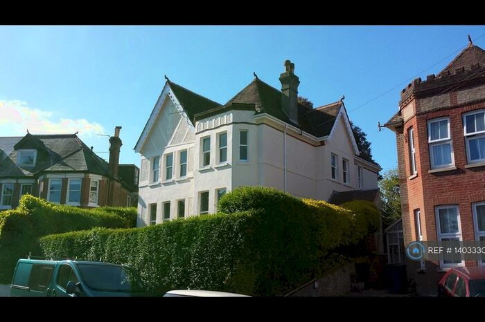 3 Bedroom Flat To Rent In Westbourne, Bournemouth, BH4