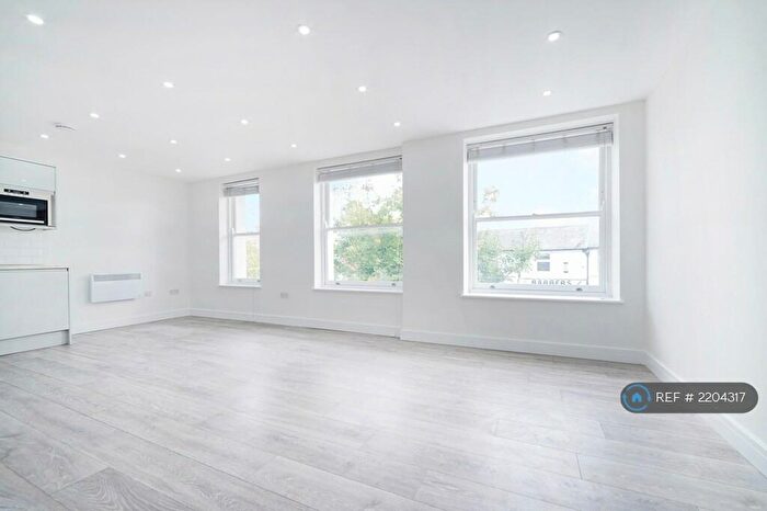 1 Bedroom Flat To Rent In High Street, Barnet, EN5