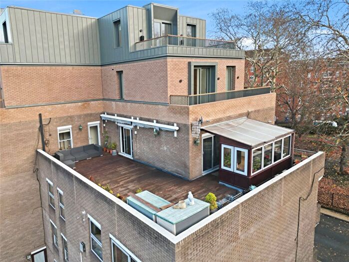 4 Bedroom Flat For Sale In Oakley Square, Camden, London, NW1