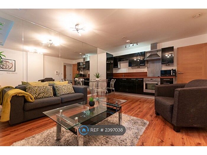 2 Bedroom Flat To Rent In Mann Island, Liverpool, L3