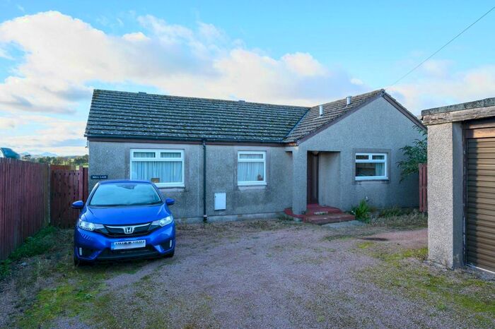3 Bedroom Bungalow For Sale In Collier Row, Peat Inn KY15