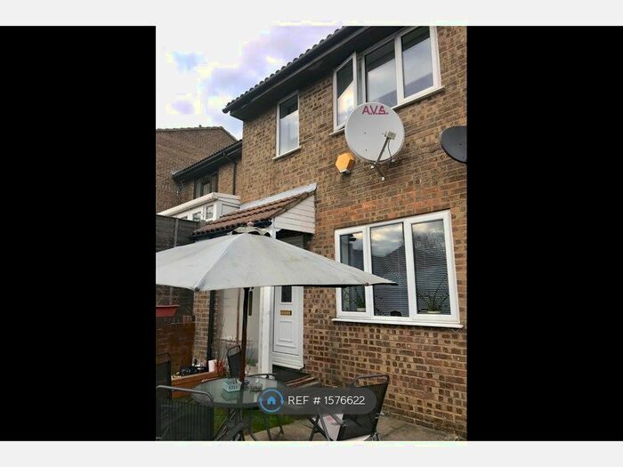 1 Bedroom Terraced House To Rent In Ramillies Close, Chatham, ME5