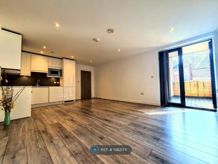 1 Bedroom Flat To Rent In Satchwell Road, London, E2