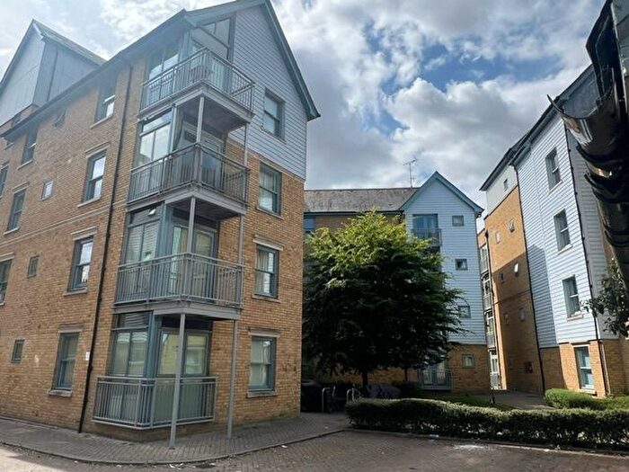 2 Bedroom Flat To Rent In Bingley Court, Canterbury, CT1
