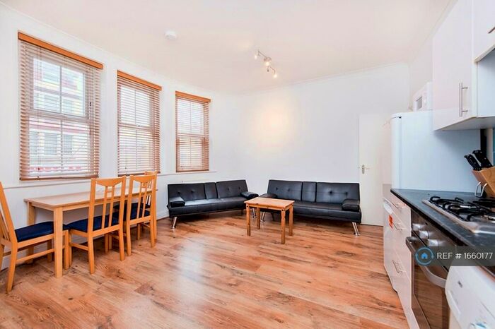 3 Bedroom Flat To Rent In Green Lanes, London, N4