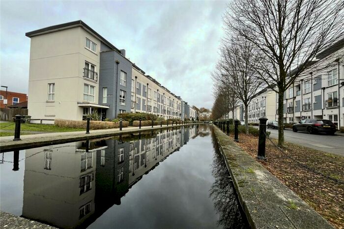 1 Bedroom Apartment To Rent In Canalside, Merstham, Redhill, Surrey, RH1