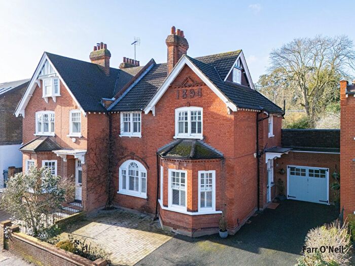 5 Bedroom Semi Detached House To Rent In Kings Avenue, Buckhurst Hill, IG9