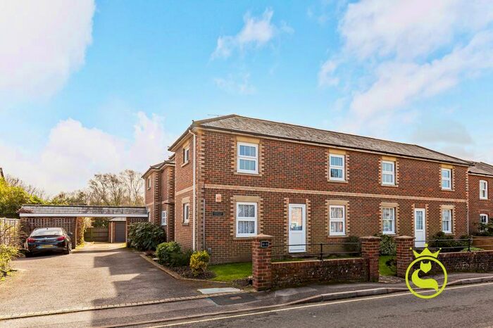 1 Bedroom Apartment To Rent In Wessex Road, Greenwood Cottages, BH14