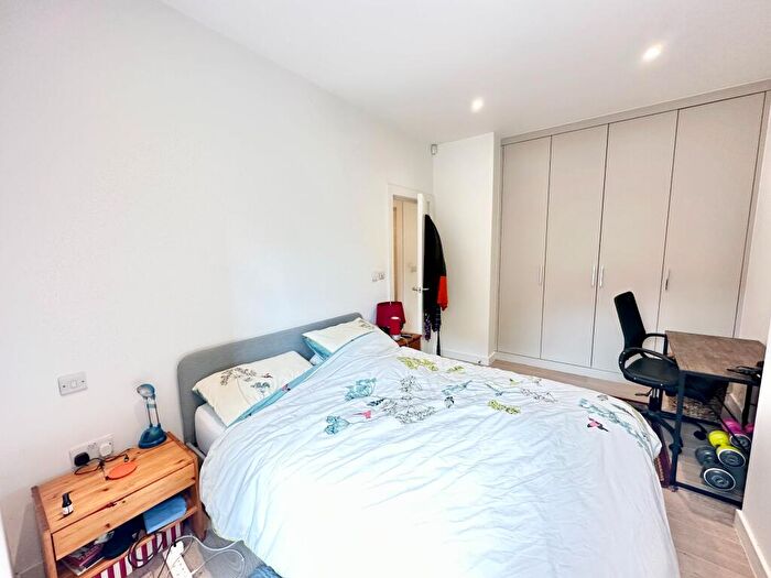 1 Bedroom Apartment To Rent In Seven Sisters Road, London, N4