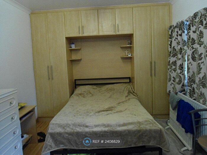 Studio To Rent In Kingsley Road, Hounslow, TW3