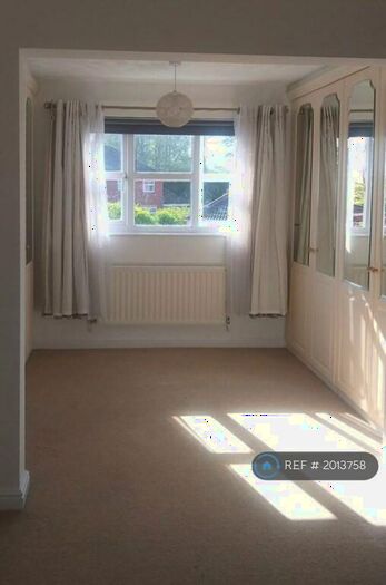 5 Bedroom Detached House To Rent In Bishops Meadow, Sutton Coldfield, B75
