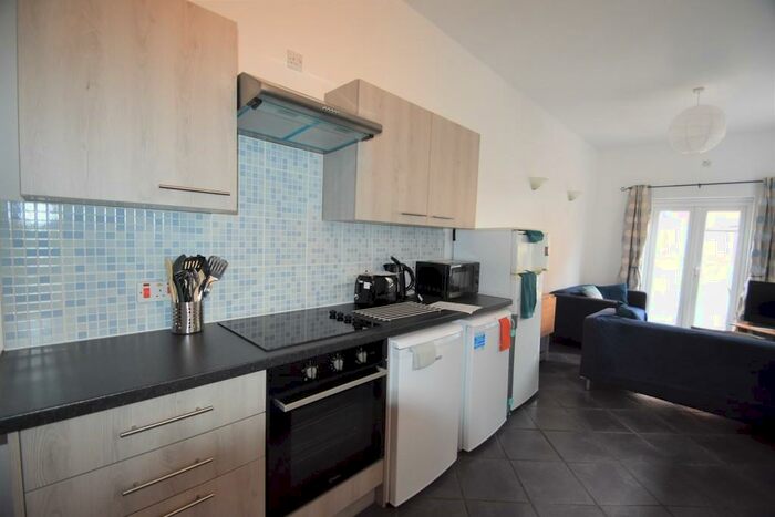 5 Bedroom Terraced House To Rent In St. Andrews Road, Southsea, PO5