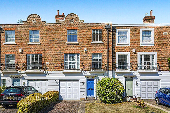 4 Bedroom Town House For Sale In Agincourt, Ascot, SL5