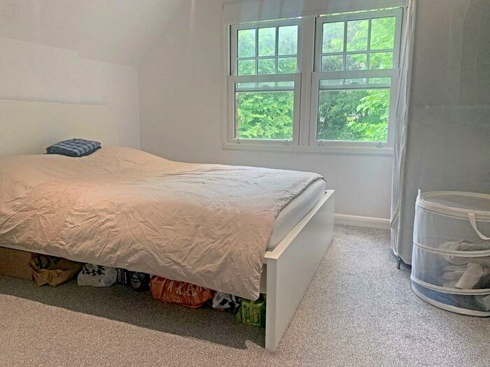 1 Bedroom Flat To Rent In Wilbury Gardens, Hove, East Sussex, BN3