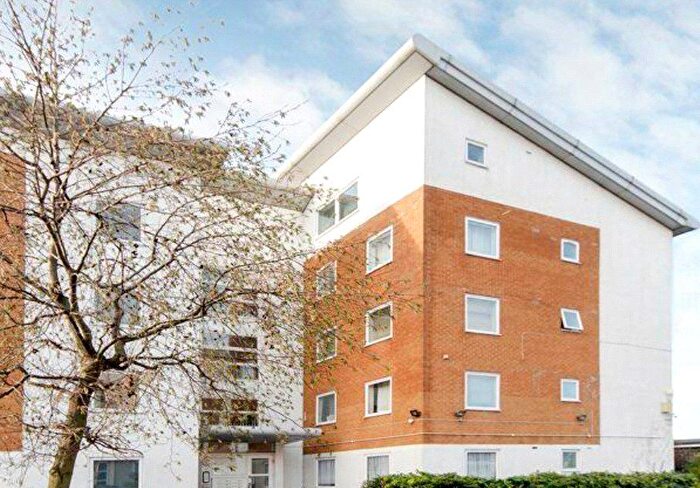 2 Bedroom Flat To Rent In Galleons Lock, London, E16