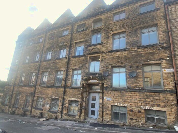1 Bedroom Flat To Rent In Ruby House, Dyson Street, Bradford, West Yorkshire, BD1