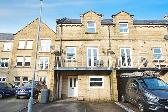 4 Bedroom Property For Sale In Cavendish Approach, Drighlington, Bradford, BD11