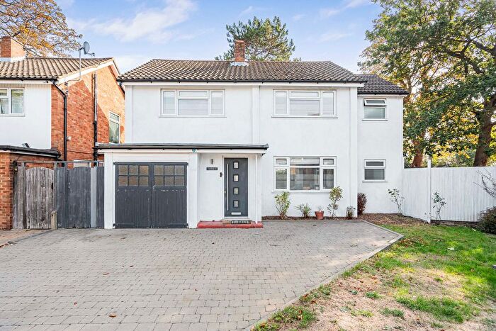 4 Bedroom Detached House For Sale In Summer Trees, Sunbury-On-Thames, Surrey, TW16