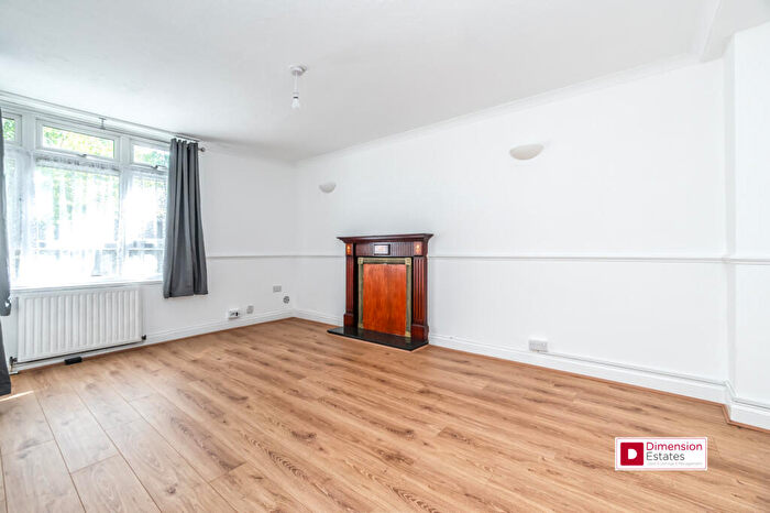 4 Bedroom Maisonette To Rent In Solebay Street, London, E1