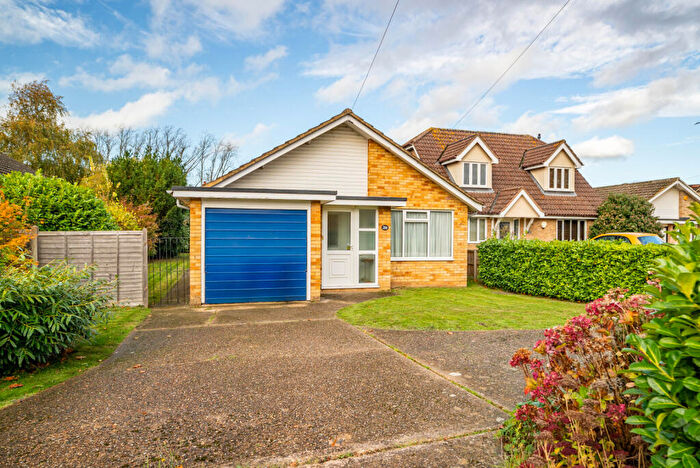 3 Bedroom Bungalow For Sale In Watford Road, St. Albans, Hertfordshire, AL2