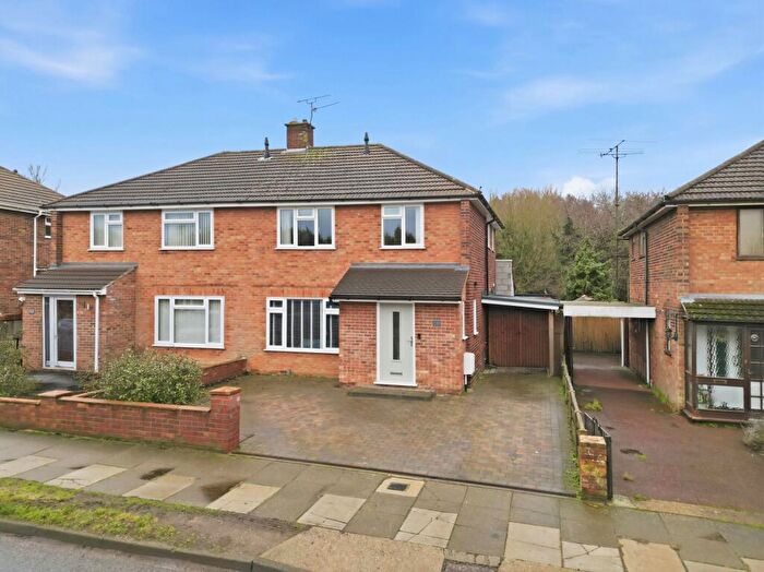 3 Bedroom Semi Detached House For Sale In Dales Road, Ipswich, IP1
