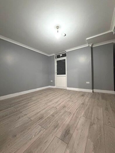 2 Bedroom Flat To Rent In Fulbourne Road, Walthamstow, E17