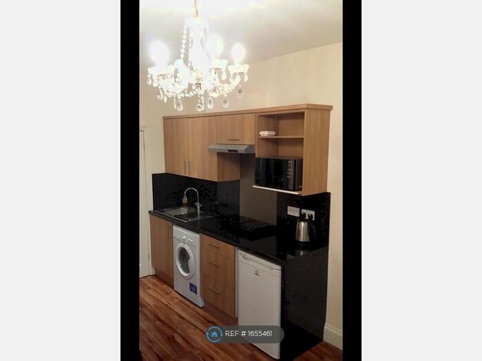 1 Bedroom Flat To Rent In Hillcrest Road, Acton, W3