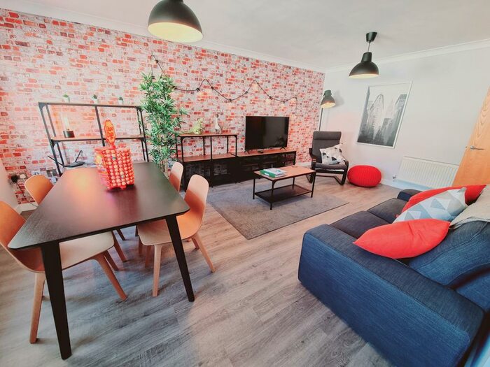 2 Bedroom Apartment To Rent In Packington Place, Leamington Spa, CV31